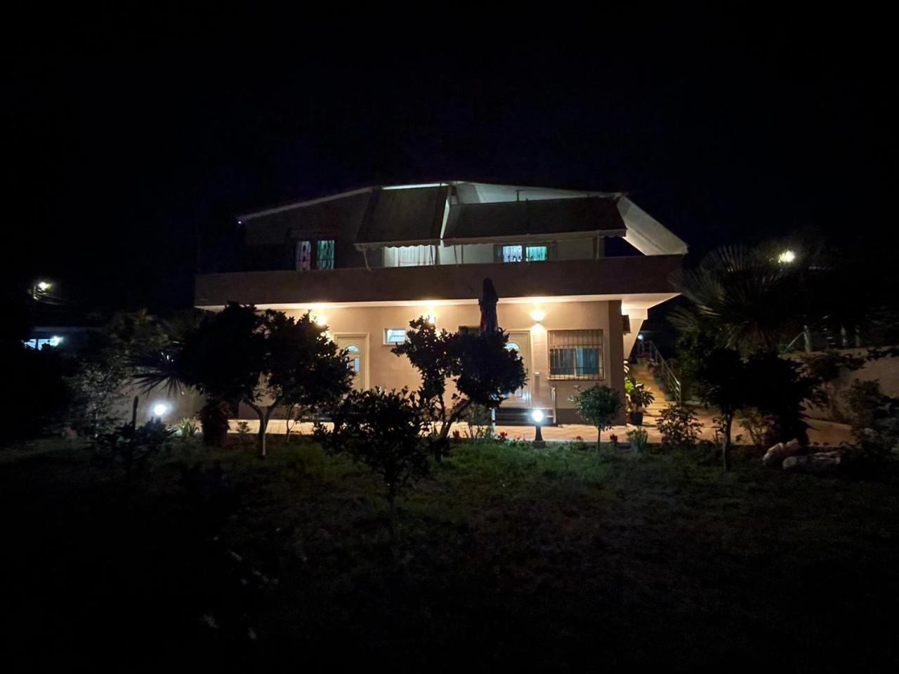 Vila Megi-Rent Room Vlorë Exterior foto