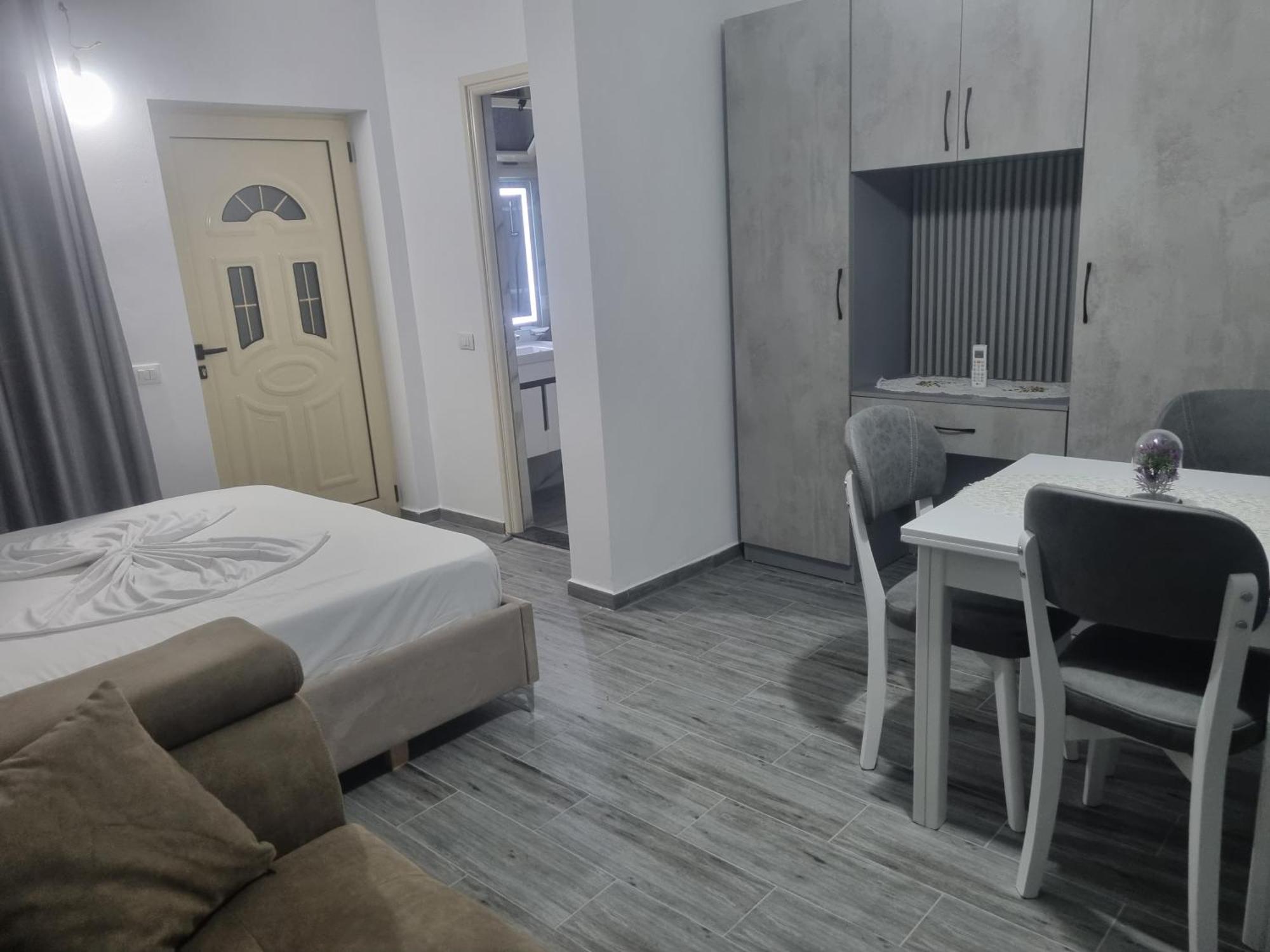 Vila Megi-Rent Room Vlorë Exterior foto