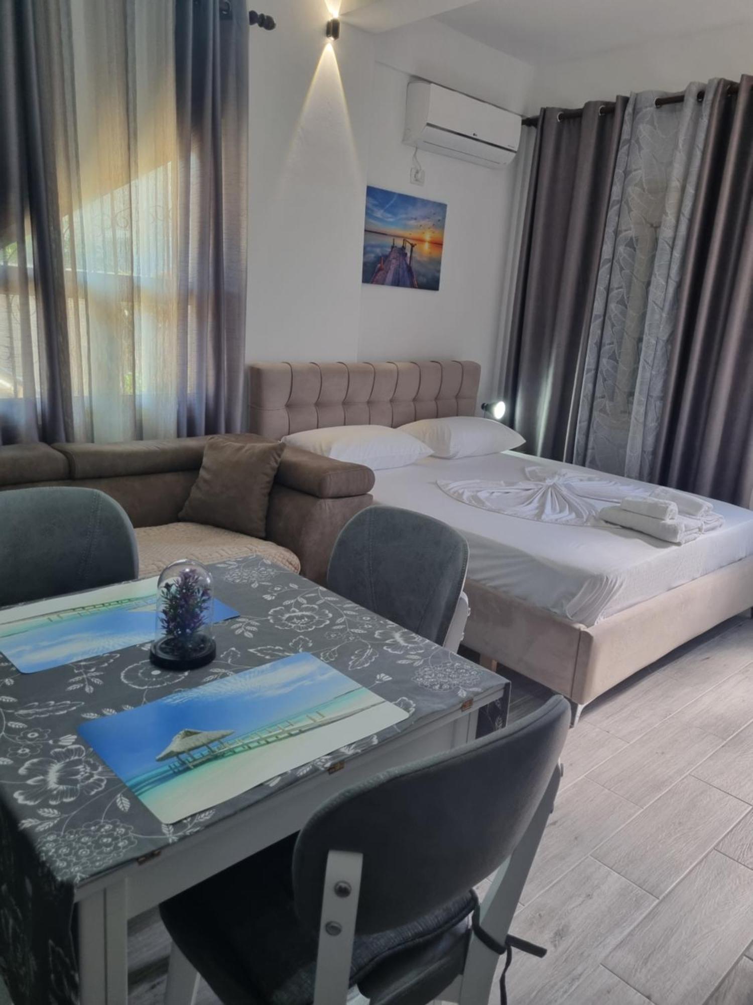 Vila Megi-Rent Room Vlorë Exterior foto