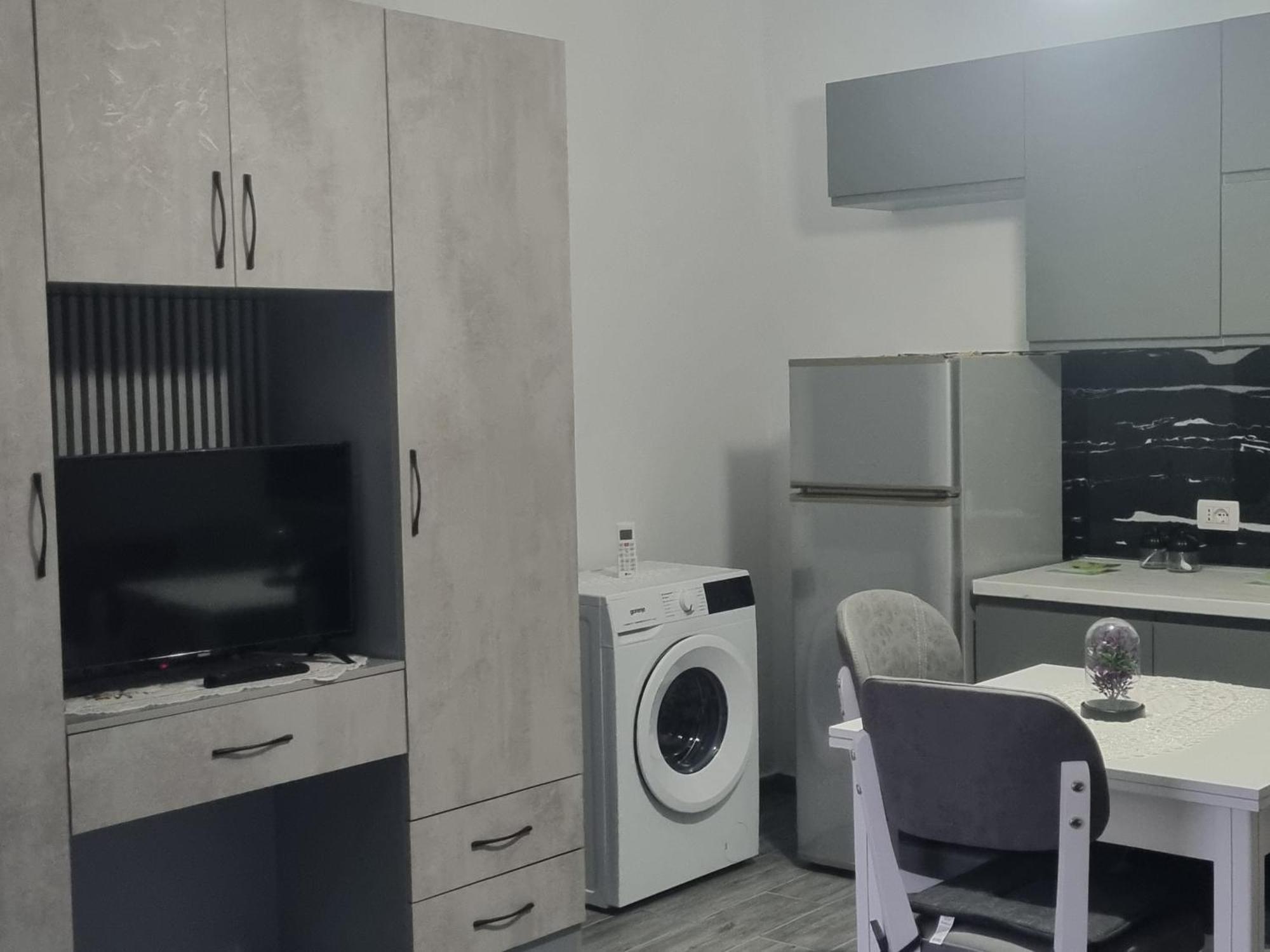 Vila Megi-Rent Room Vlorë Exterior foto